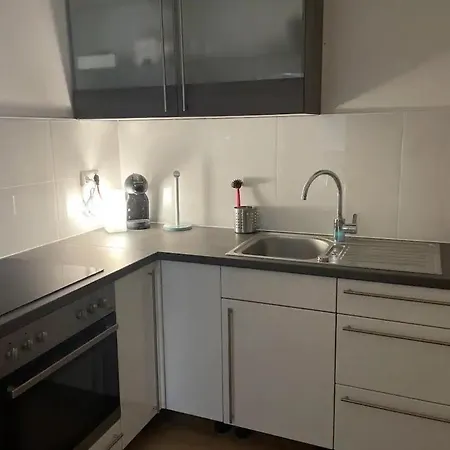 2 56 Qm Voll Moebliert *